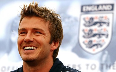 爱游戏电竞独家-B席这脚传球哈兰德吃饼真香