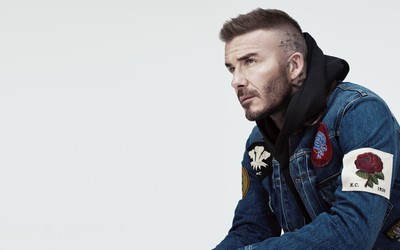 爱游戏电竞热评-乌克兰队更衣室赛后庆祝画面曝光