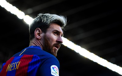 爱游戏电竞精华-乌兹别克斯坦队前锋荣膺亚洲足球先生